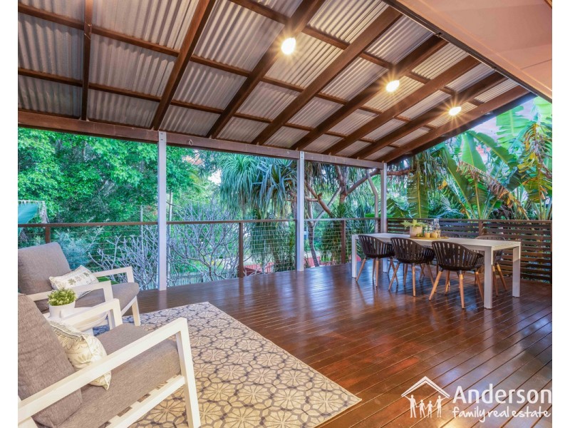 31 Swan Street, Shorncliffe QLD 4017