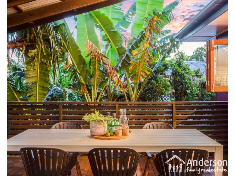 31 Swan Street, Shorncliffe QLD 4017