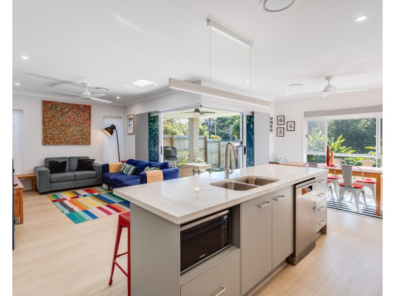 2 Station Road, Deagon QLD 4017