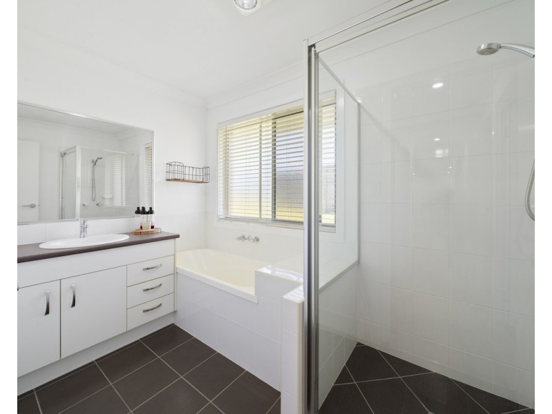 25 Acemia Drive, Morayfield QLD 4506