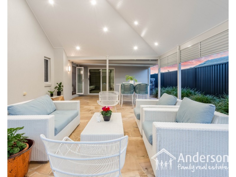 30 Trecarne Street, Bridgeman Downs QLD 4035