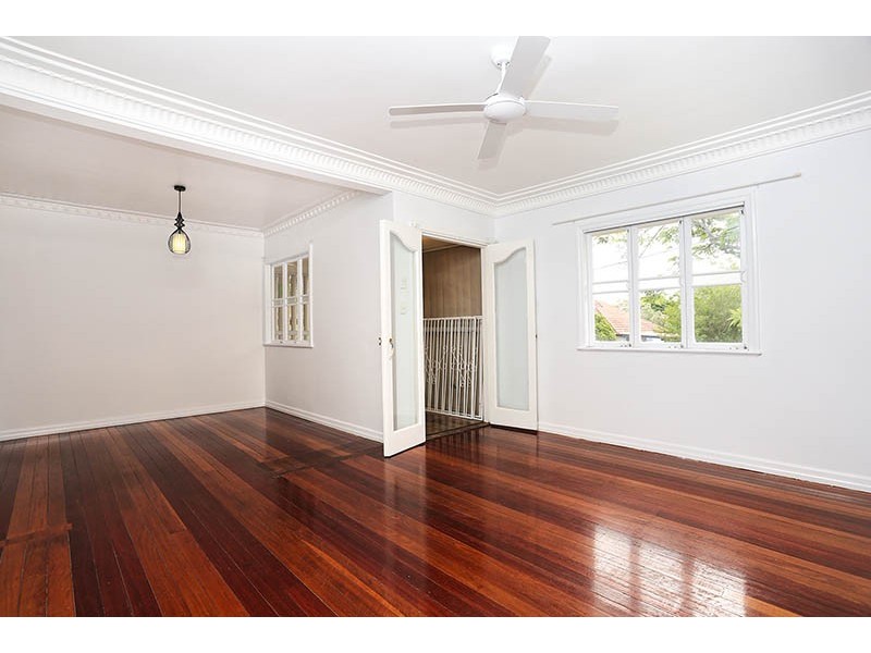 5 Barmore street, Tarragindi QLD 4121