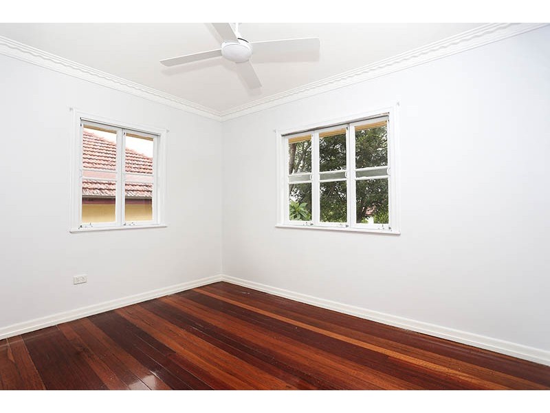 5 Barmore street, Tarragindi QLD 4121