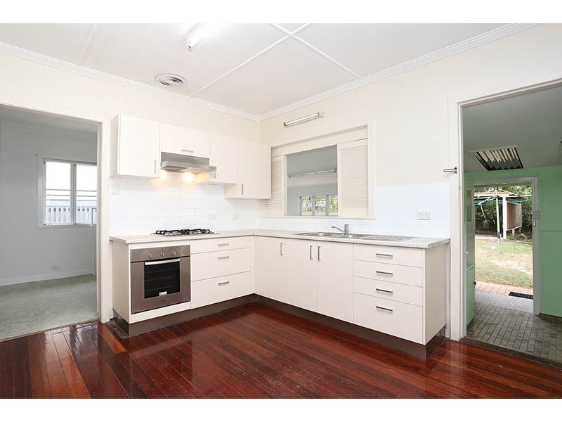 5 Barmore street, Tarragindi QLD 4121