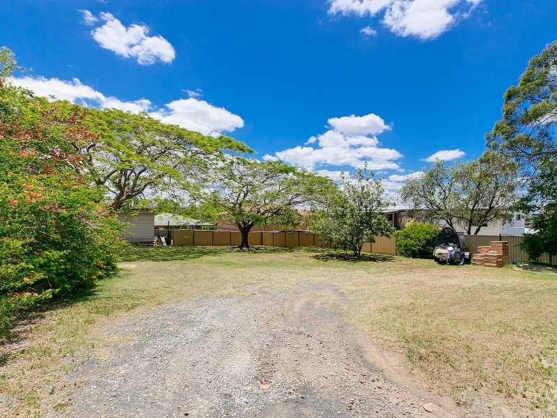 99 Workshops Street, Brassall QLD 4305