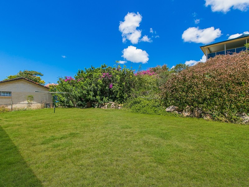 28 Ruth Street, Birkdale QLD 4159