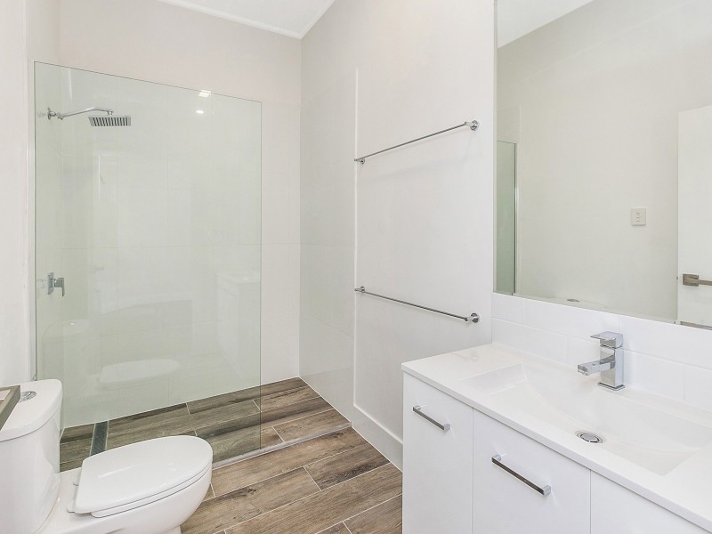 22 Burn Street, Camp Hill QLD 4152