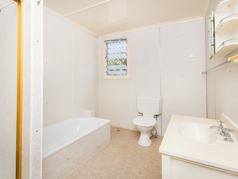 28 Ruth Street, Birkdale QLD 4159