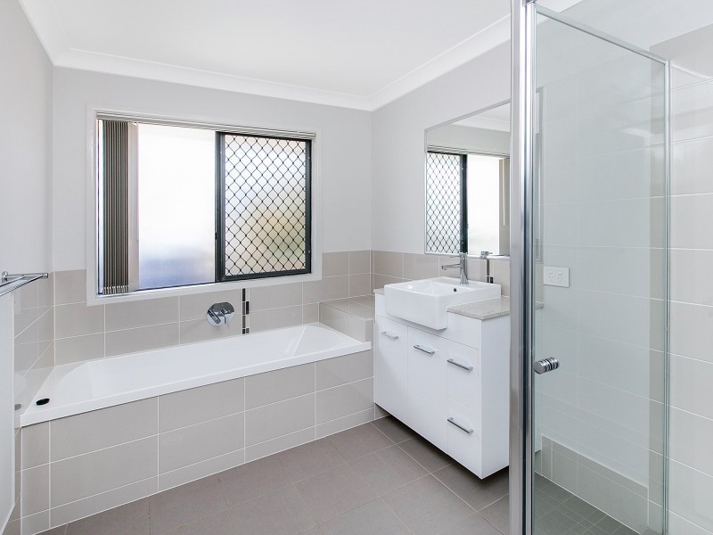 34 Warner Street, Wellington Point QLD 4160