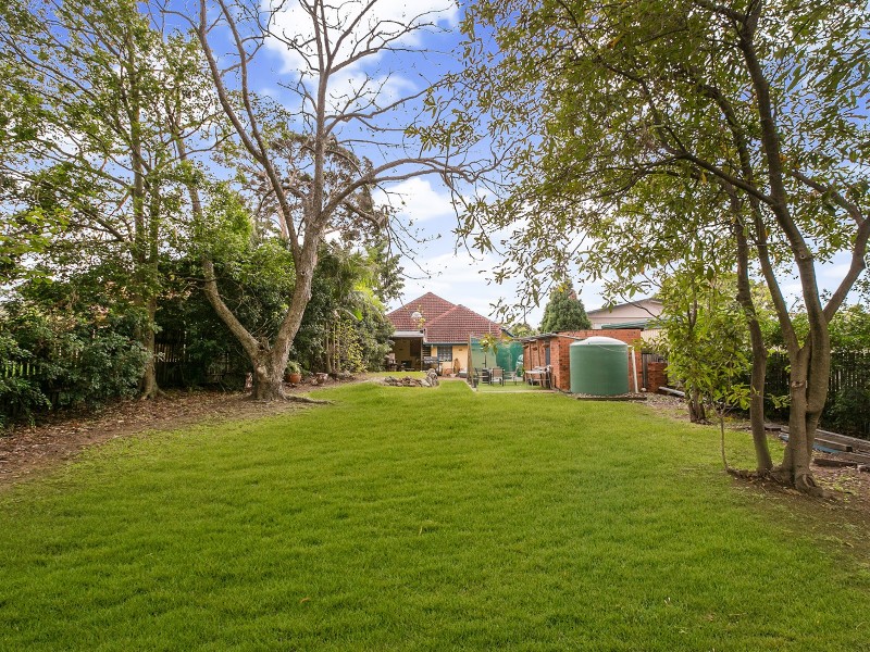 707 Cavendish Road, Holland Park QLD 4121