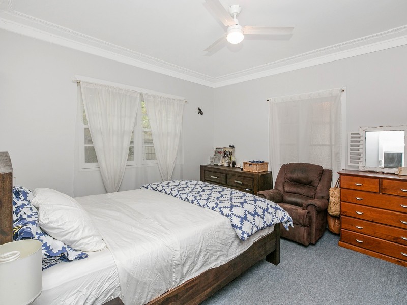 707 Cavendish Road, Holland Park QLD 4121