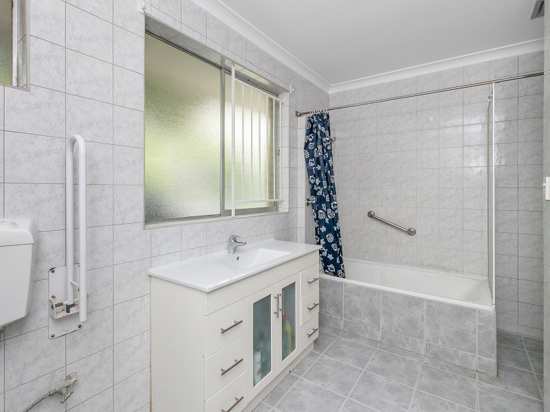 20  Ruth Street, Birkdale QLD 4159