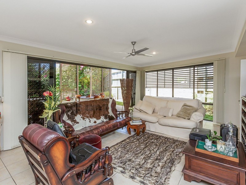 11 Serene Place, Birkdale QLD 4159