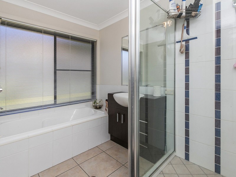 11 Serene Place, Birkdale QLD 4159