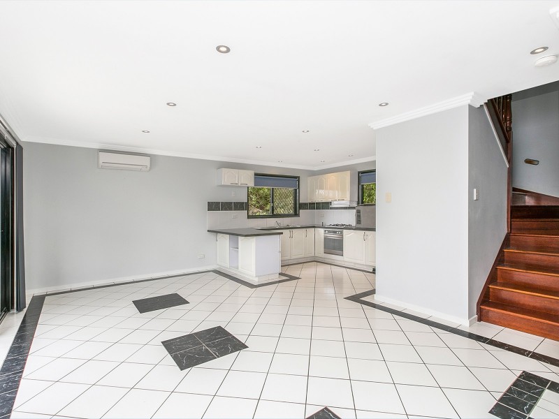 850 Oxley Road, Corinda QLD 4075