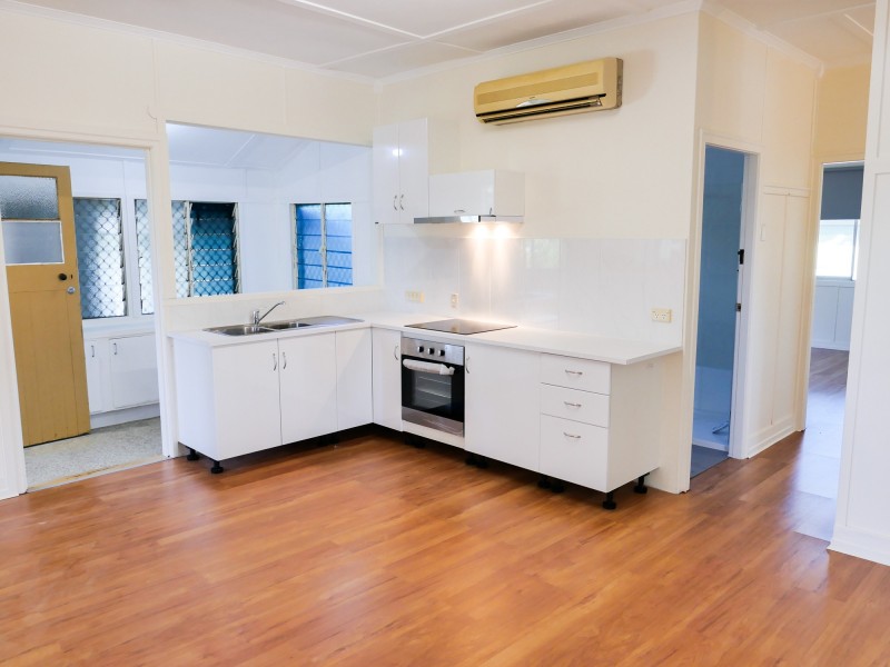 1206 Oxley Road, Oxley QLD 4075