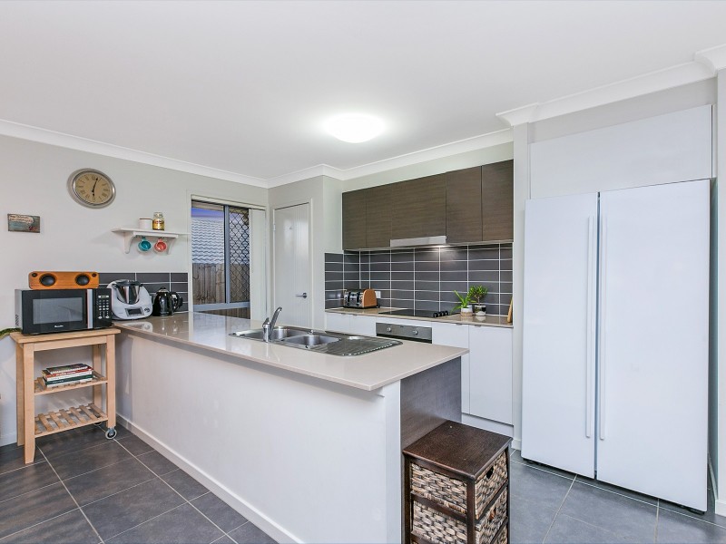32 Abbot Circuit, Bellbird Park QLD 4300