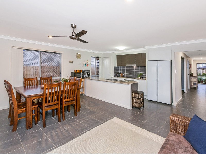 32 Abbot Circuit, Bellbird Park QLD 4300