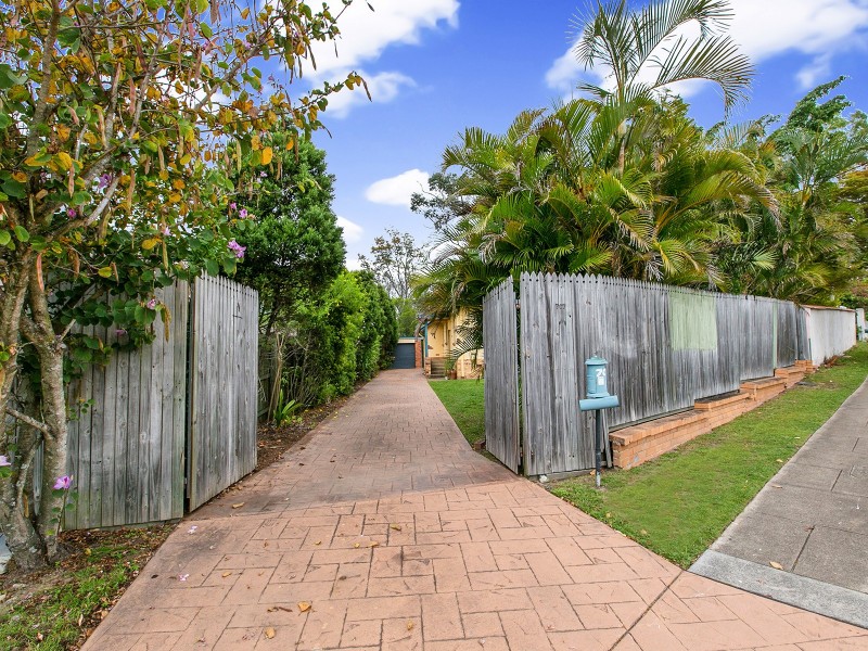 707 Cavendish Road, Holland Park QLD 4121