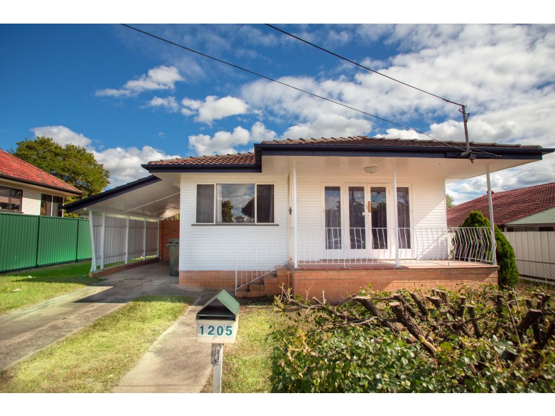 1205 Oxley Road, Oxley QLD 4075