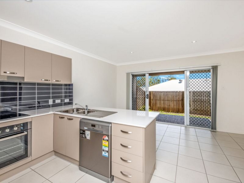 18/10 Creek Street, Bundamba QLD 4304