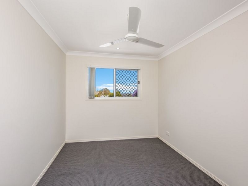 18/10 Creek Street, Bundamba QLD 4304