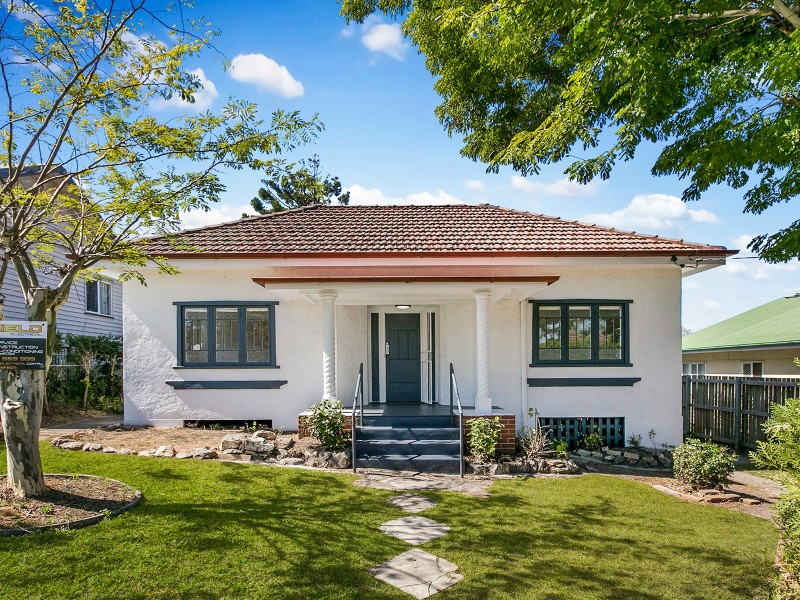 22 Burn Street, Camp Hill QLD 4152