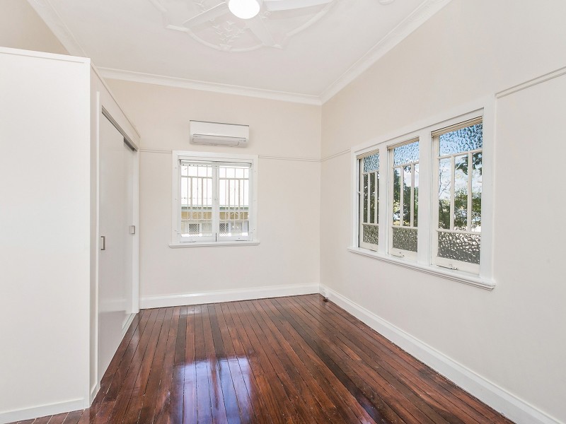 22 Burn Street, Camp Hill QLD 4152