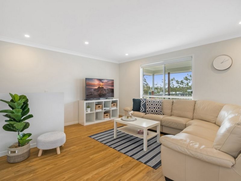 22 MAGNETIC Way, Springfield Lakes QLD 4300