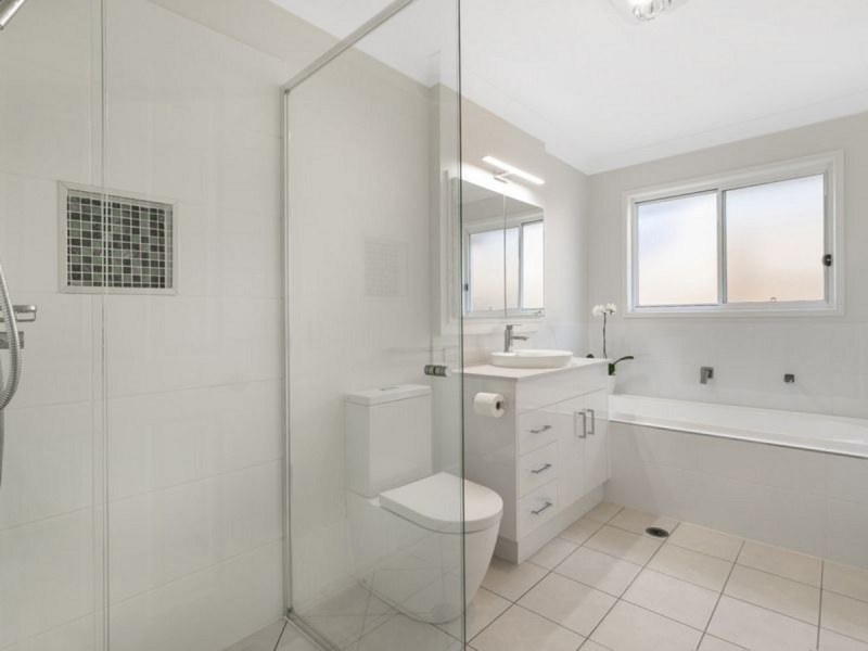 22 MAGNETIC Way, Springfield Lakes QLD 4300
