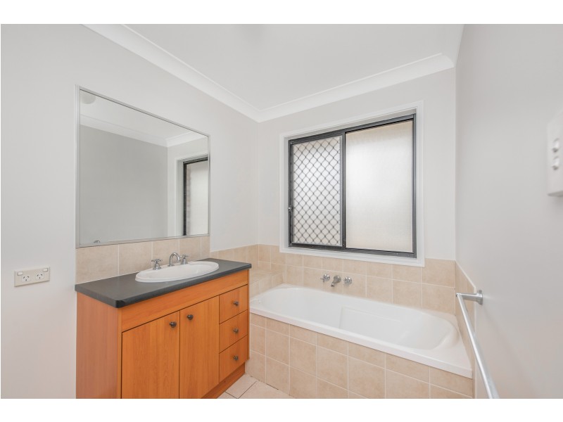 2 EMMA PLACE, Springfield Lakes QLD 4300