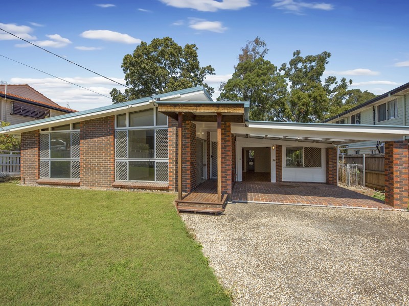 21 DENIVEN STREET, Corinda QLD 4075