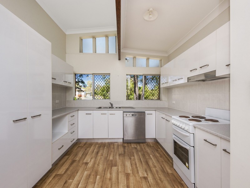 21 DENIVEN STREET, Corinda QLD 4075