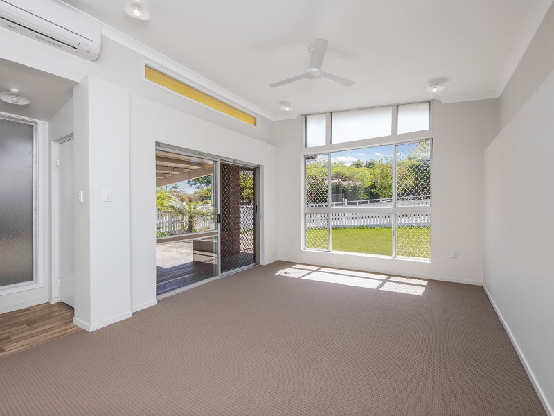 21 DENIVEN STREET, Corinda QLD 4075