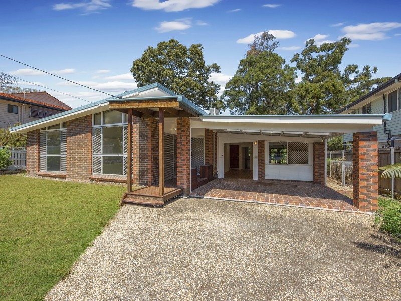 21 DENIVEN STREET, Corinda QLD 4075