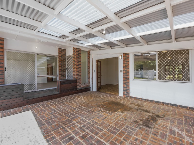 21 DENIVEN STREET, Corinda QLD 4075