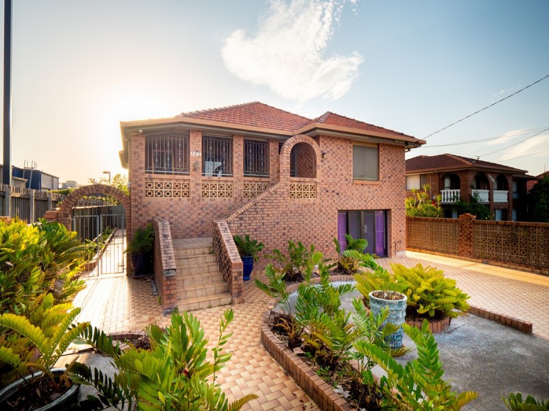 1221 Oxley Road, Oxley QLD 4075