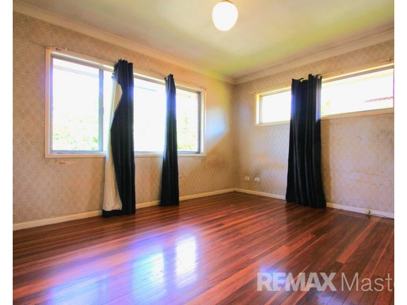 129 Granadilla Street, Macgregor QLD 4109