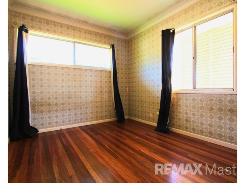 129 Granadilla Street, Macgregor QLD 4109