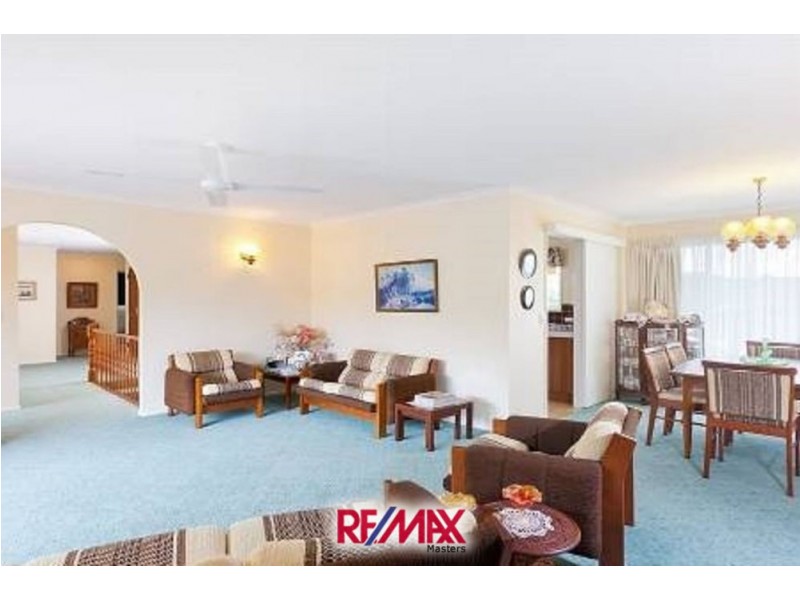 21 Le Grand Street, Macgregor QLD 4109