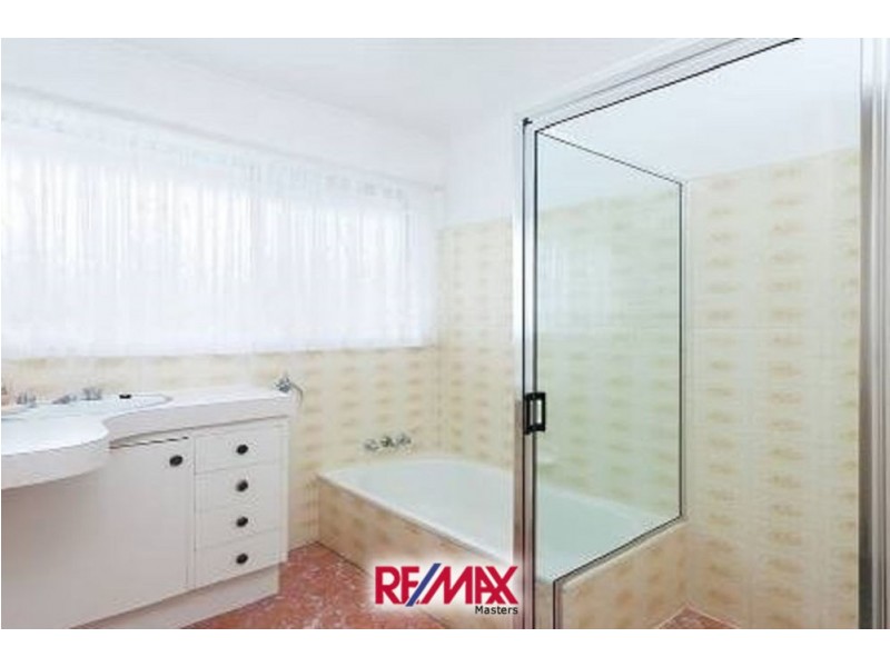 21 Le Grand Street, Macgregor QLD 4109