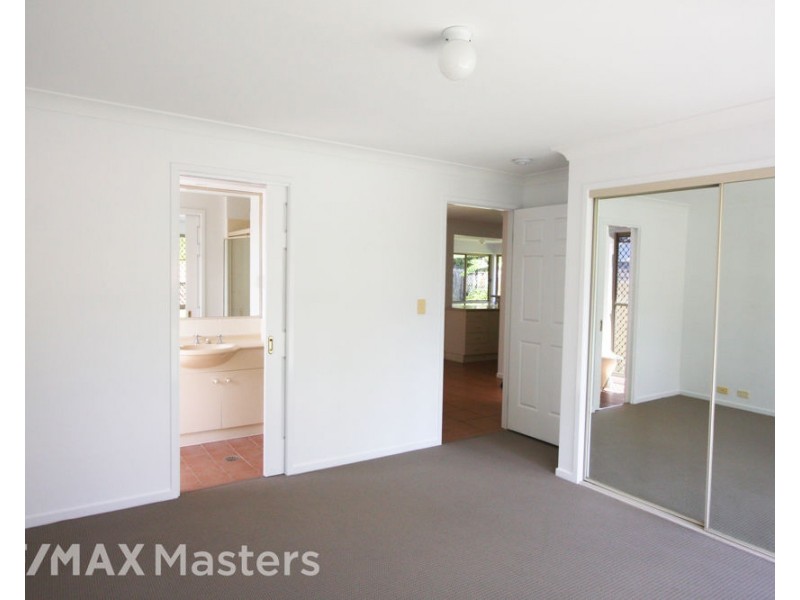 18 Orchard Place, Eight Mile Plains QLD 4113