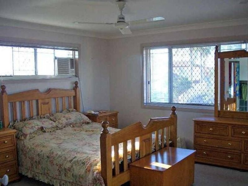 9 Swan Lake, Calamvale QLD 4116