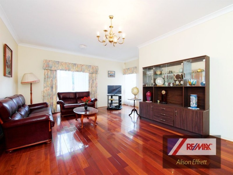46 LINDFIELD Circuit, Robertson QLD 4109