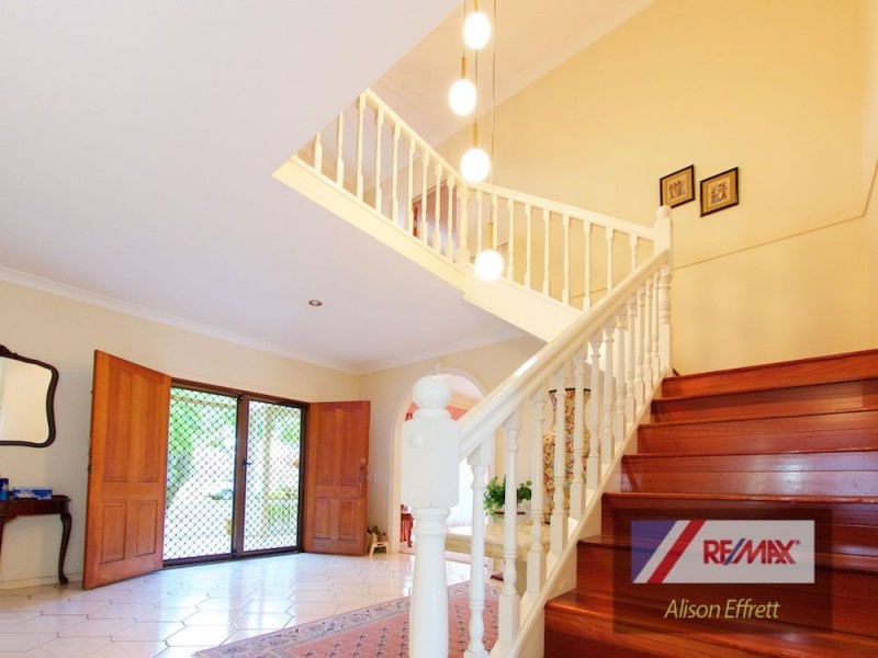 46 LINDFIELD Circuit, Robertson QLD 4109