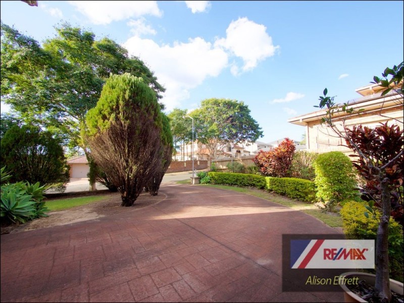 46 LINDFIELD Circuit, Robertson QLD 4109