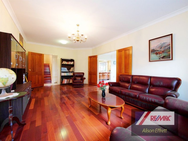 46 LINDFIELD Circuit, Robertson QLD 4109