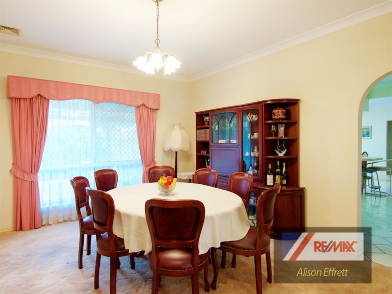 46 LINDFIELD Circuit, Robertson QLD 4109