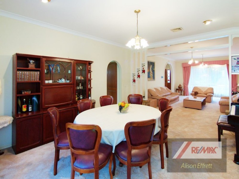 46 LINDFIELD Circuit, Robertson QLD 4109