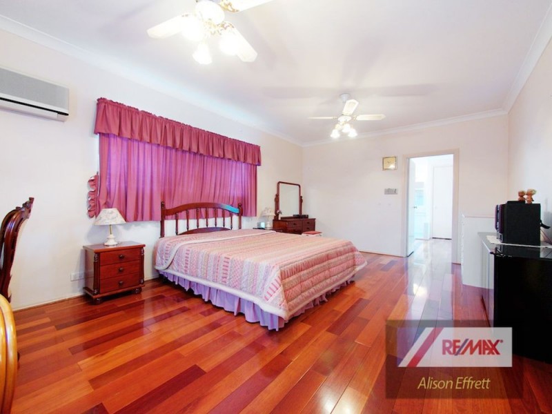 46 LINDFIELD Circuit, Robertson QLD 4109